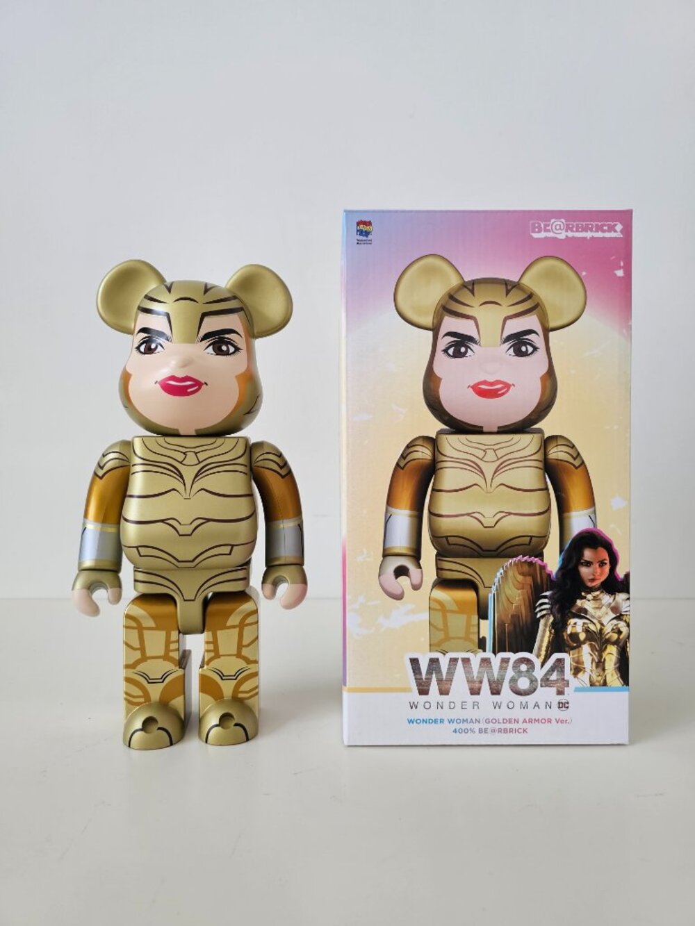 Medicom Toy BearBrick Wonder Woman 1984 WW84 Golden Armor 400%